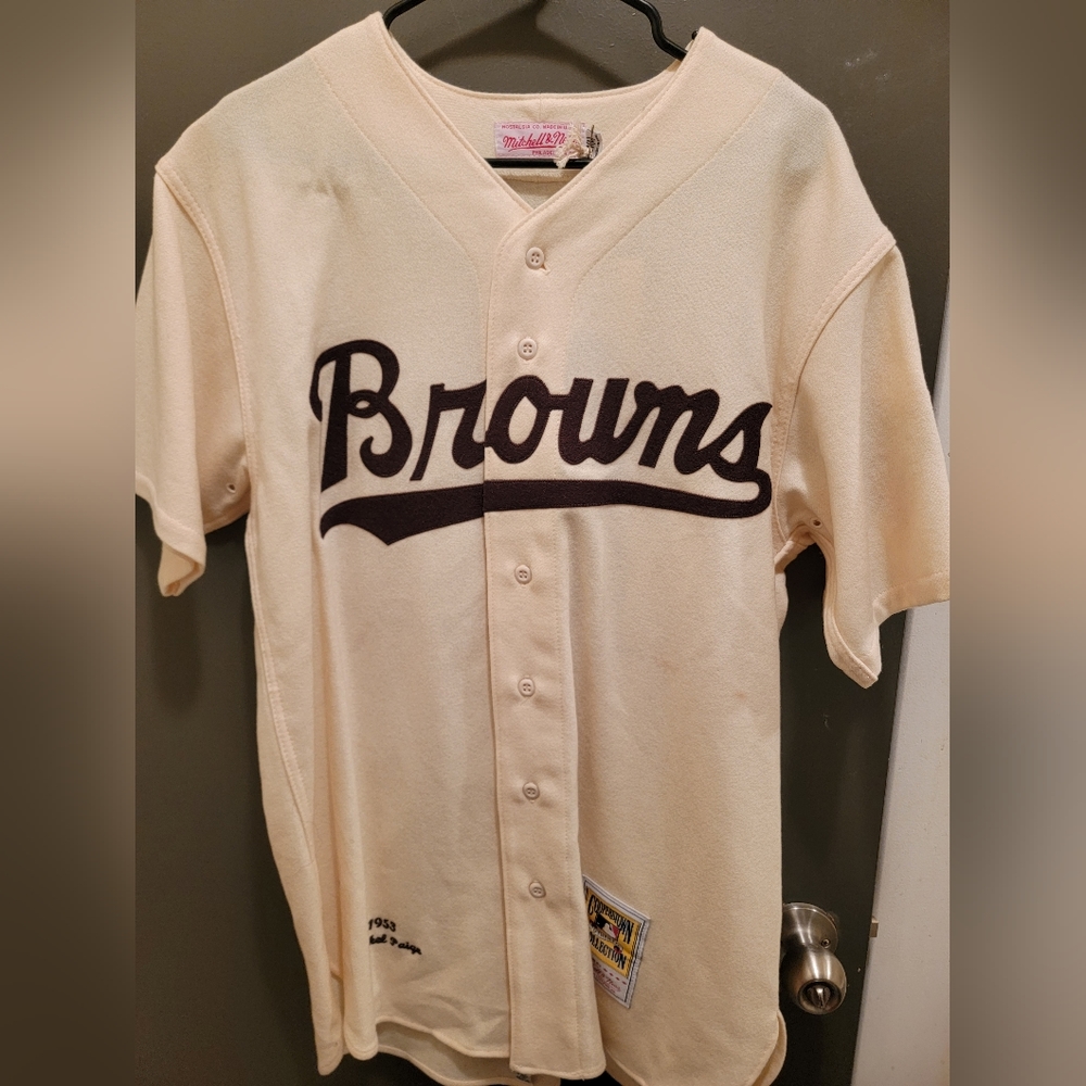 Mitchell and Ness 1953 Satchel Paige jersey, Sz L (St. Louis Browns)